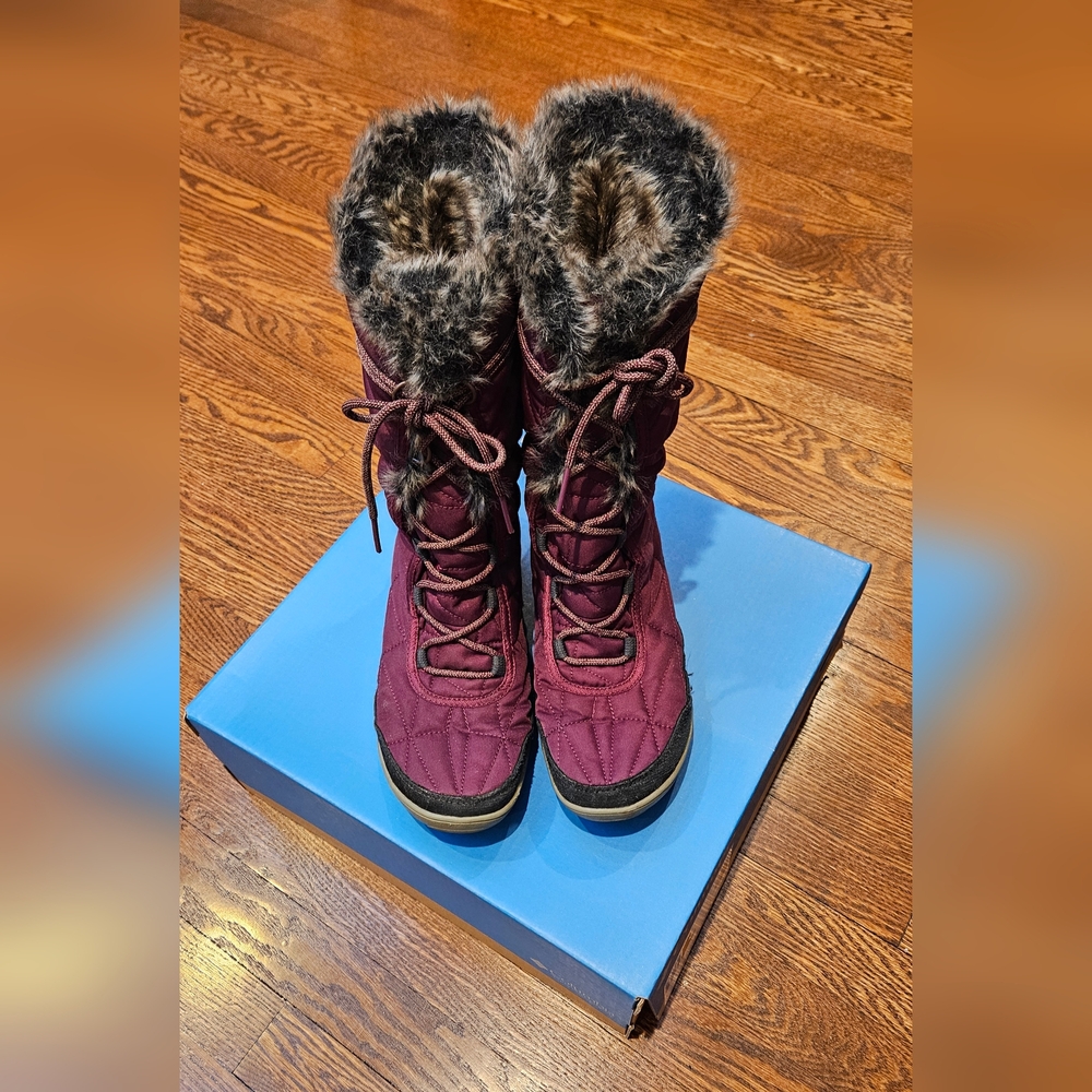 Columbia Women's Minx Mid III Snow Boot - like new